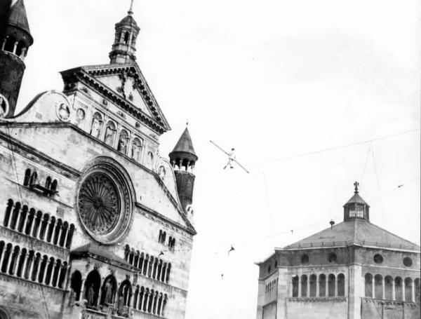 Cremona - Cattedrale di S. Maria Assunta - Funambolo