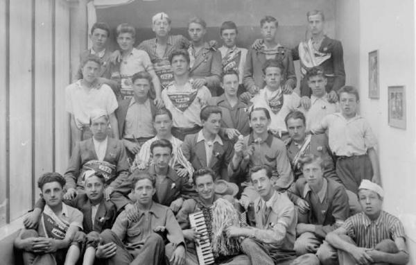 Ritratto di gruppo - Ragazzi della Classe 1925