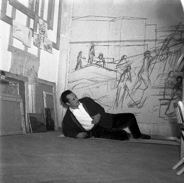Milano - Studio del pittore Ernesto Treccani - Scena di posa per un dipinto