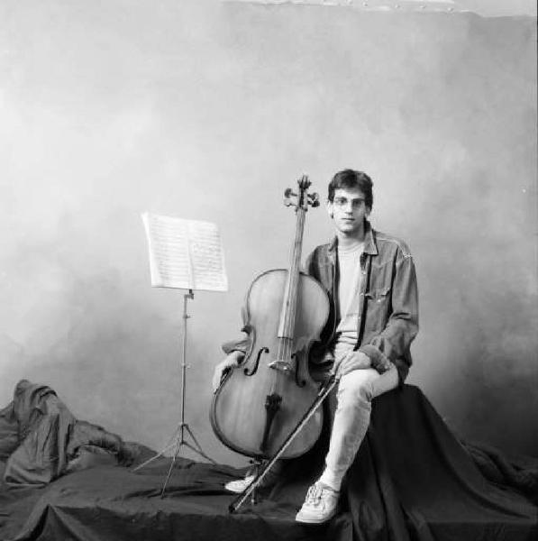 Ritratto di giovane con violoncello - Lorenzo d'Alfonso