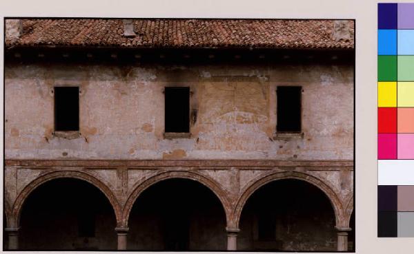 Lodi - convento degli Olivetani - chiostro - facciata porticata