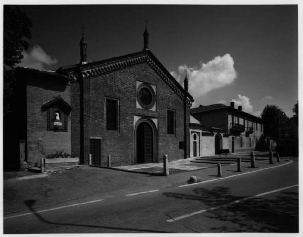 Melegnano - chiesa Santa Maria del Carmine - piazza - strada