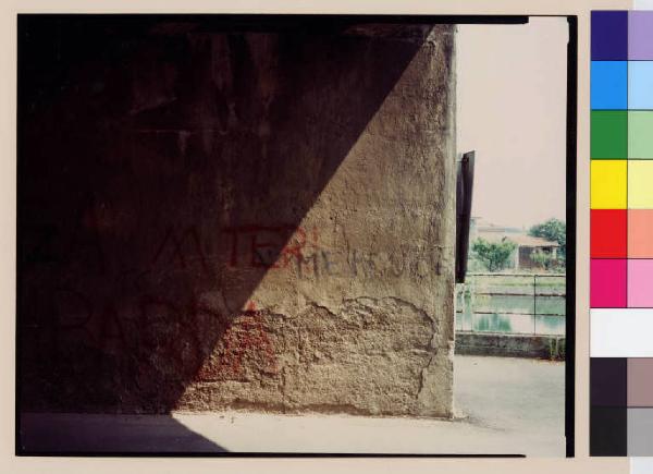 Inzago - Naviglio Martesana - sottopassaggio - muro