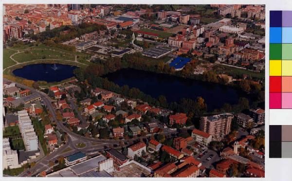 Buccinasco - veduta aerea del centro urbano - cava di Burgo