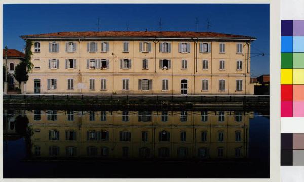 Corsico - casa per operai della Cartiera Burgo - alzaia Trieste - Naviglio Grande