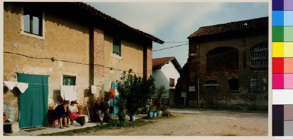 Casarile - frazione di Zavanasco - edifici rurali della ex-villa Cantoni