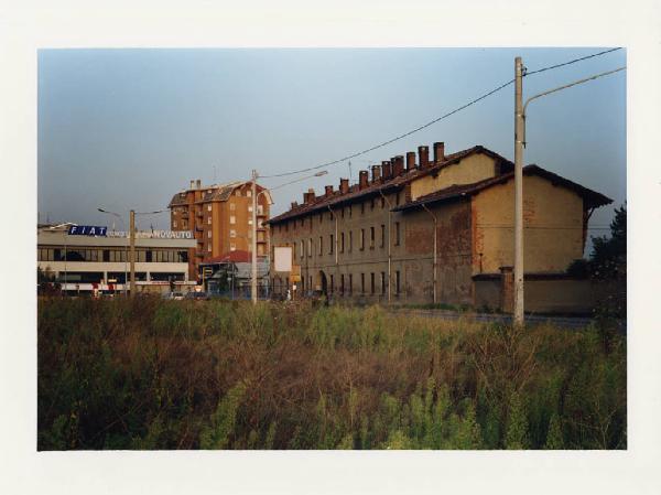 Garbagnate Milanese - via Montenero - Ca' Storta - edificio a blocco - strada - concessionaria FIAT