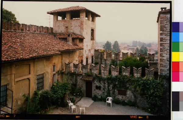 Turbigo - castello - corte interna - mura mrlat - centro abitato