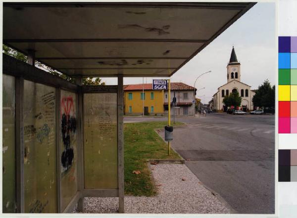 Vernate - chiesa di Santa Maria - pensilina per fermata autobus - strada