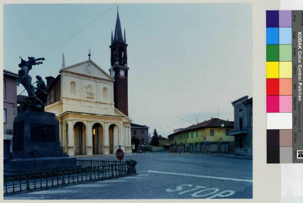 Inveruno - piazza San Martino - chiesa - campanile - monumento