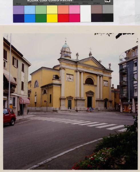Nova Milanese - chiesa Parrocchiale - piazza G. Marconi - centro urbano