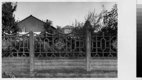 Magnago - cancello - villa