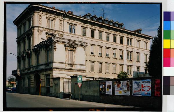 Meda - palazzo Besana - strada