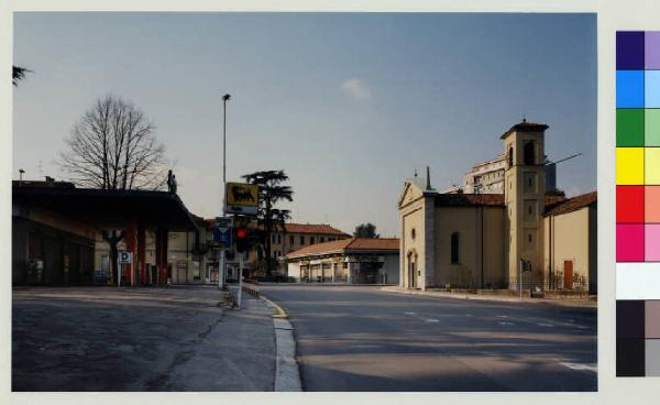 Carate Brianza - centro storico - santuario della Madonna di San Bernardo - stazione di servizio AGIP