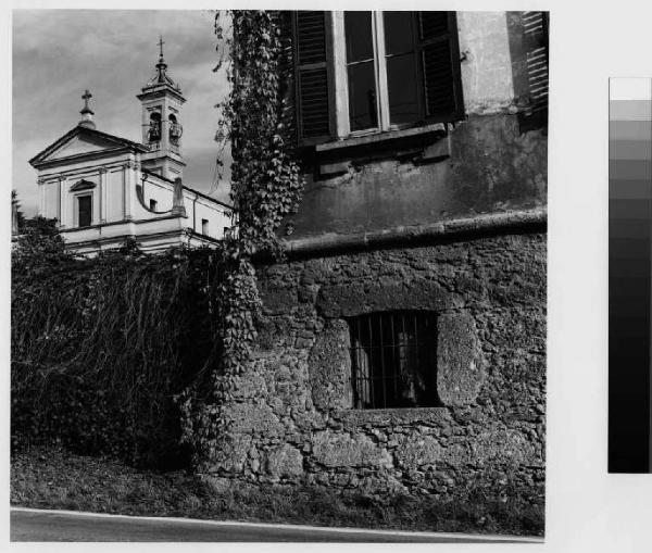 Triuggio - località di Canonica - via Conte - chiesa Santa Maria della Neve - edificio - strada