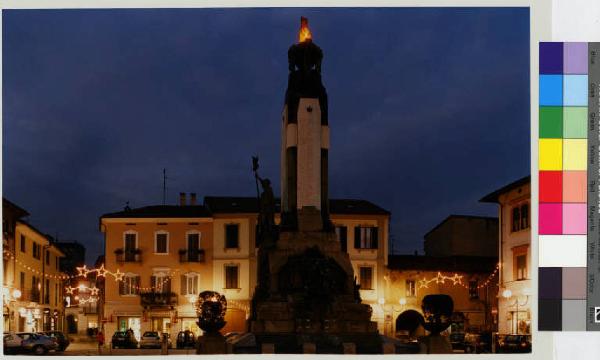 Seregno - piazza Vittorio Veneto - monumento ai Caduti di Alfredo Sassi