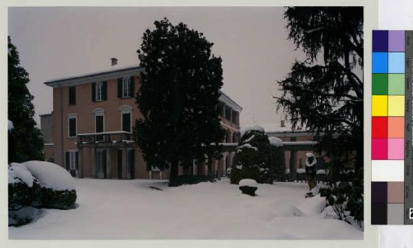 Seregno - via Muratori 5-7 - villa Formenti - giardino - neve