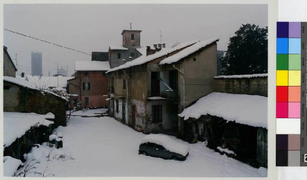 Seregno - via Bassi 39 - corte del Vendrogn - neve