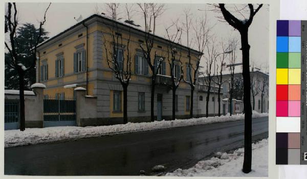 Seregno - via Verdi 47 - palazzo