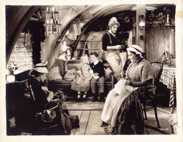 Scena del film "David Copperfield" - regia George Cukor - 1935
