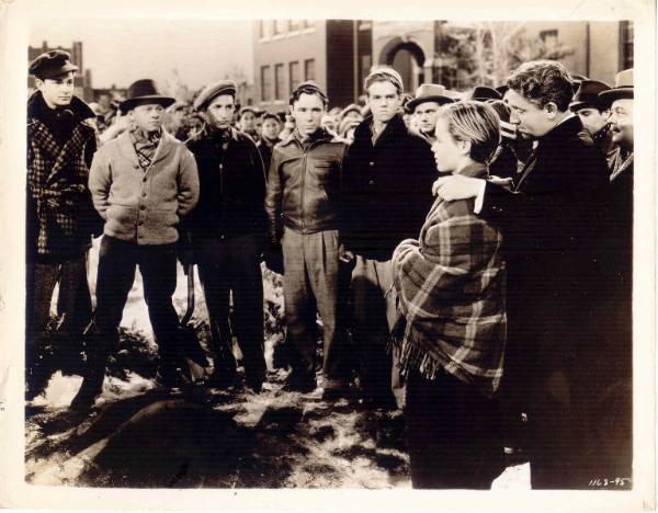 Scena del film "Uomini della città dei ragazzi" - regia di Norman Taurog - 1941- attori Mickey Rooney e Spencer Tracy