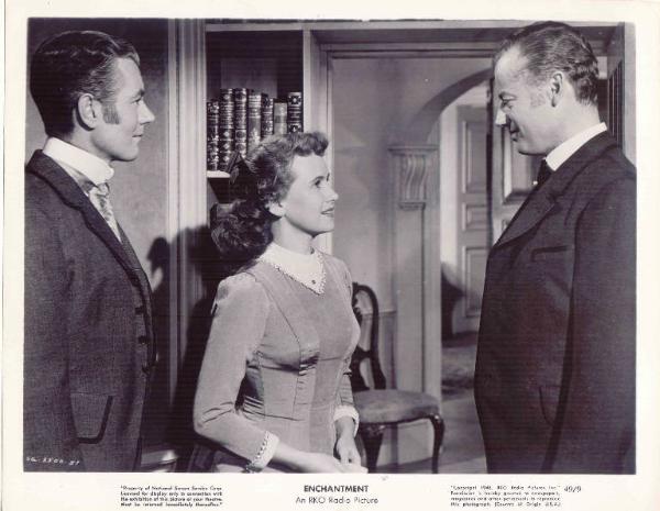 Scena del film "Fuga nel tempo" - regia di Irving Reis - 1948 - attrice Teresa Wright
