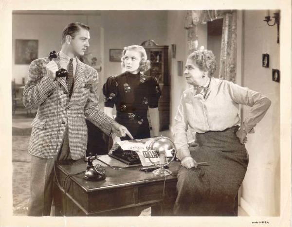 Scena del film "Hollywood Cowboy" - regia Ewing Scott - 1937 - attori Cecilia Parker e Maude Eburne