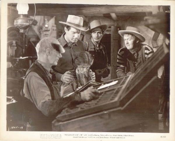 Scena del film "Gli avventurieri di Santa Maria" - regia Sam Wood - 1940 - attori Betty Brewer, Gilbert Roland e Fred MacMurray
