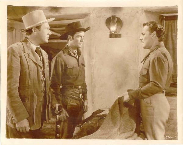 Scena del film "Terra selvaggia" - regia David Miller - 1941 - attore Robert Taylor