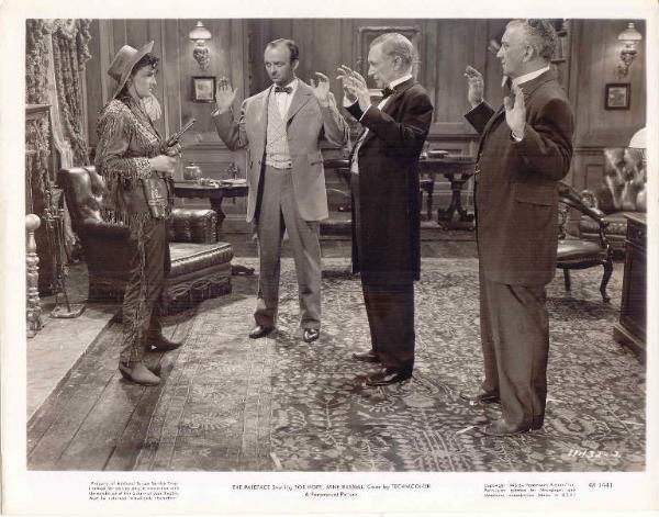 Scena del film "Viso pallido" - regia Norman Z. McLeod - 1948 - attrice Jane Russel