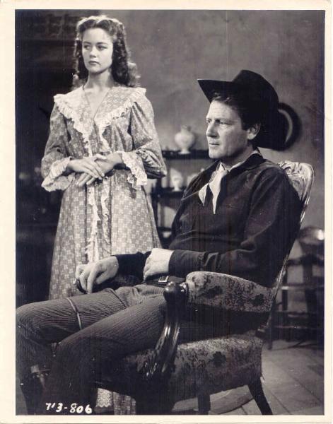 Scena del film "Gli amanti della città sepolta" - regia Raoul Walsh - 1949 - attori Joel McCrea e Dorothy Malone