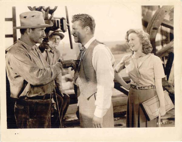 Scena del film "Tulsa, terra di fuoco" - regia Stuart Heisler - 1949 - attori Susan Hayward e Robert Preston