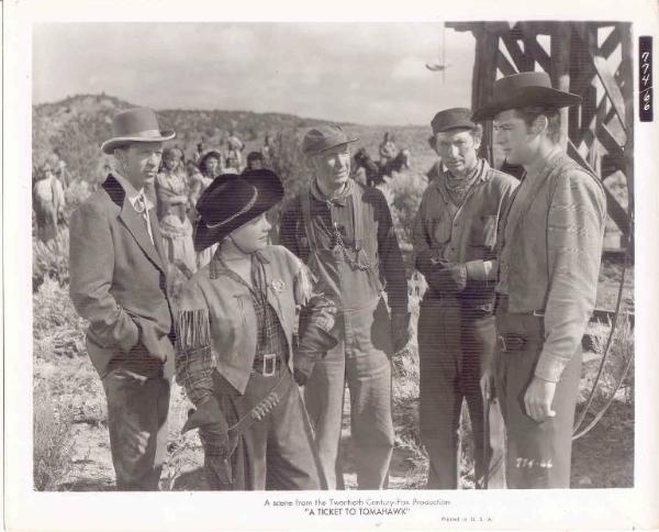 Scena del film "La figlia dello sceriffo" - regia Richard Sale - 1950 - attori Dan Dailey e Anne Baxter