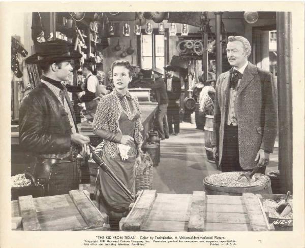 Scena del film "Bill il sanguinario" (The kid from Texas) - regia Kurt Newman - 1950 - attori Audie Murphy e Gale Storm