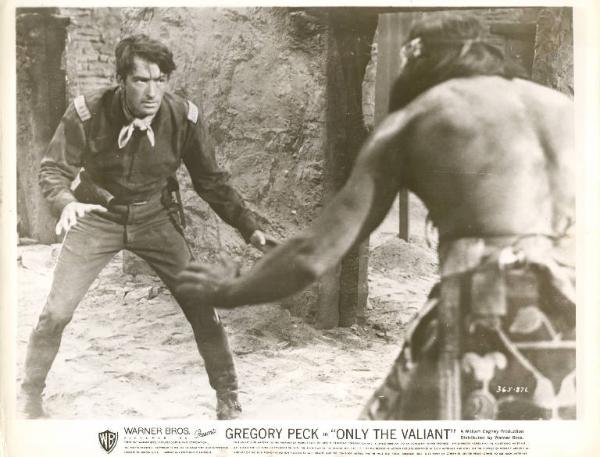 Scena del film "L'avamposto degli uomini perduti" - regia Gordon Douglas - 1951- attore Gregory Peck
