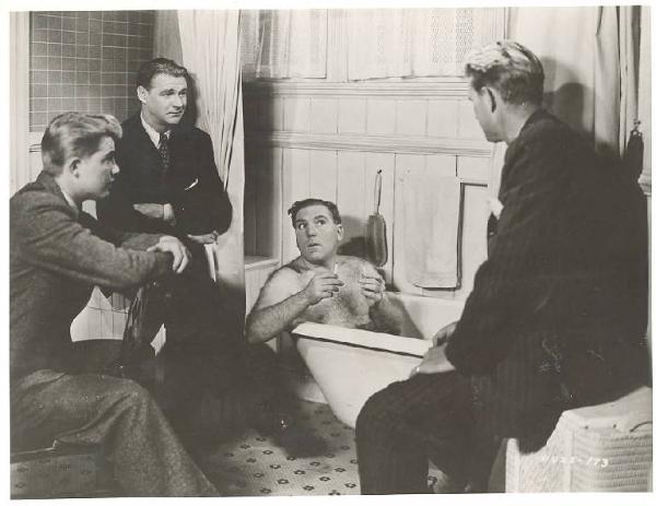 Scena del film "Bagliori a mezzogiorno" - regia John Farrow - 1947 - attori Johnny Sands, Sonny Tufts, William Bendix e Sterling Hayden