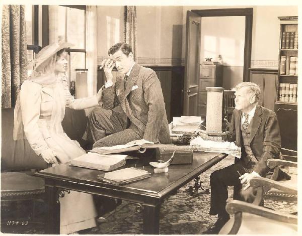Scena del film "Fiori nella polvere" - regia Mervyn Le Roy - 1941 - attori Greer Garson e Walter Pidgeon