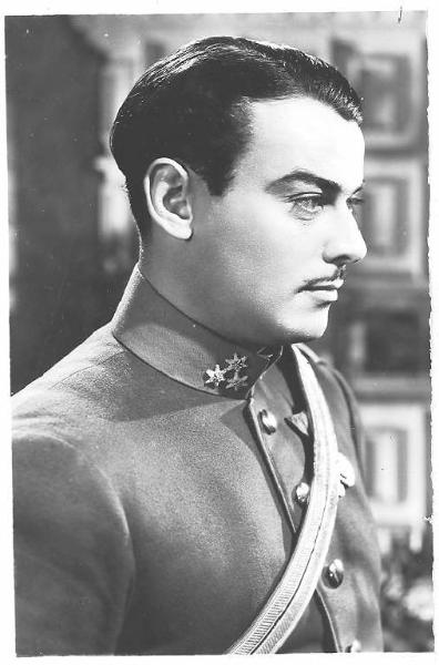 Scena del film "L'amaro tè del Generale Yen" - regia Frank Capra - 1933 - attore Nils Asther