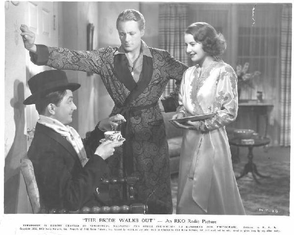 Scena del film "La forza dell'amore" - regia Leigh Jason - 1936 - attori Gene Raymond, Barbara Stanwyck e Robert Young