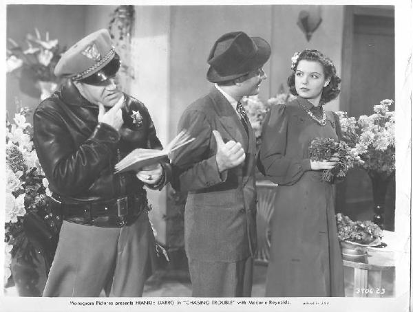 Scena del film "Il guanto verde" - regia Howard Bretherton - 1940 - attrice Marjorie Reynolds