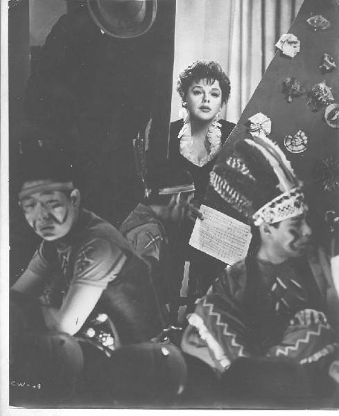 Scena del film "Gli esclusi" (A Child Is Waiting) - regia John Cassavetes - 1963 - attrice Judy Garland