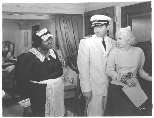 Scena del film "Sui mari della Cina" - regia Tay Garnett - 1935 - attori Clark Gable e Jean Harlow