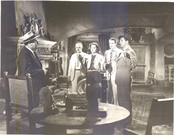 Scena del film "Il tesoro di Vera Cruz" - regia Don Siegel - 1949 - attori Robert Mitchum, Jane Greer, William Bendix, John Qualen e Patric Knowles