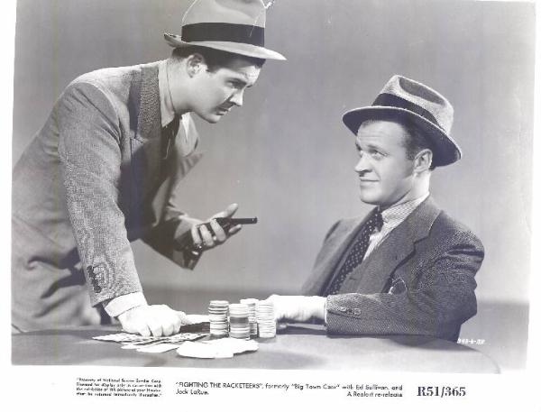 Scena del film "Big Town Czar" (Fighting the Racketeers) - regia Arthur Lubin - 1939 - attore Ed Sullivan