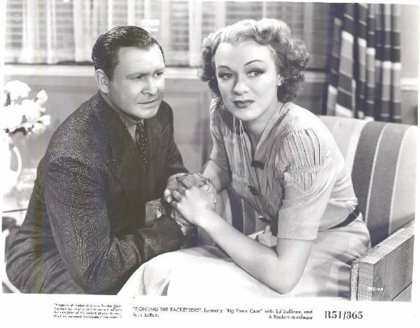 Scena del film "Big Town Czar" (Fighting the Racketeers) - regia Arthur Lubin - 1939 - attori Barton MacLane e Eve Arden