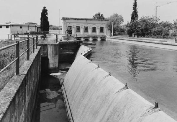 Canale Virgilio - mandracchio - edificio di presa - sfioratore - centrale idroelettrica