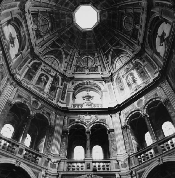 Sabbioneta - chiesa dell'Incoronata - interno della cupola - afreschi