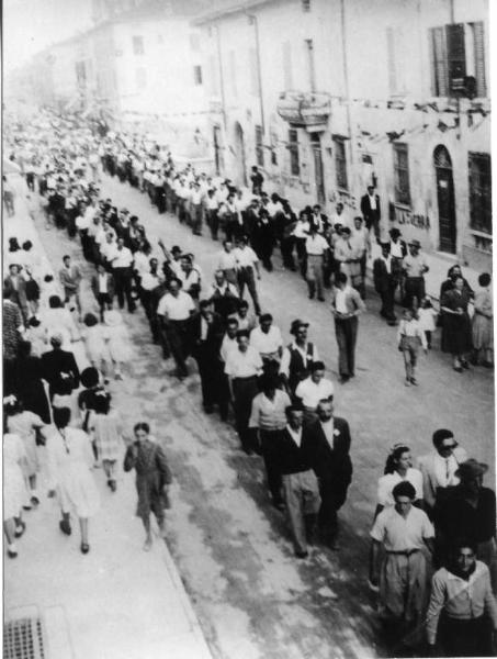 Prima Festa dell'Unità - 1946 - Canneto sull'Oglio - Via Garibaldi