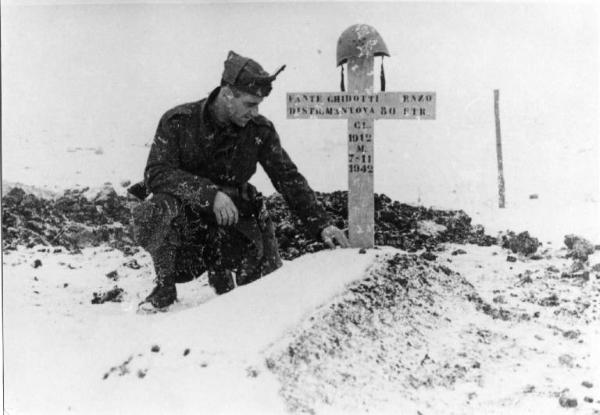 Seconda Guerra Mondiale - Russia - Ritratto maschile - Militare - Tomba