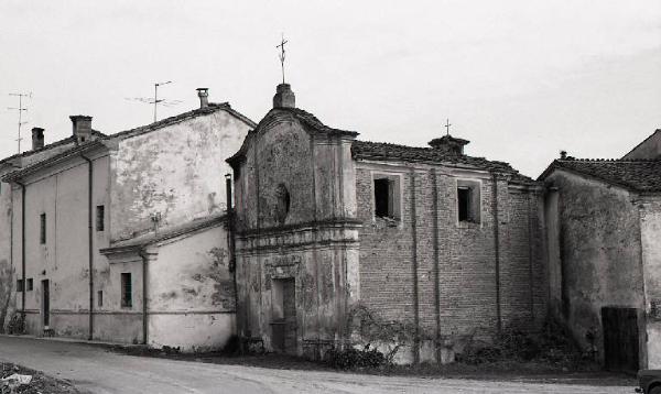 Squarzanella di Viadana - Località Sabbionare - Chiesa della Beata Vergine Assunta alle Sabbionare - Via Argine Bogina 14 - Corte Margonelle - Esterno
